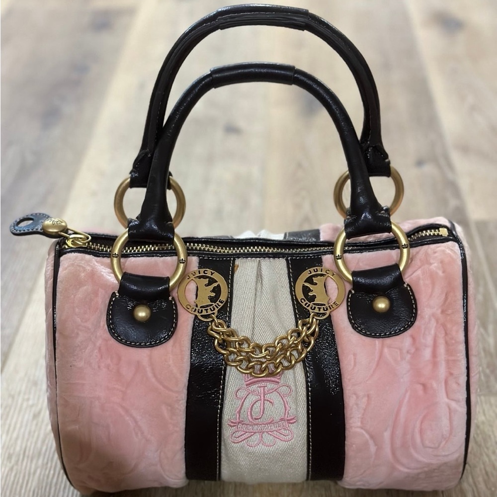 ISO VINTAGE JUICY COUTURE BOSTON BAG!!